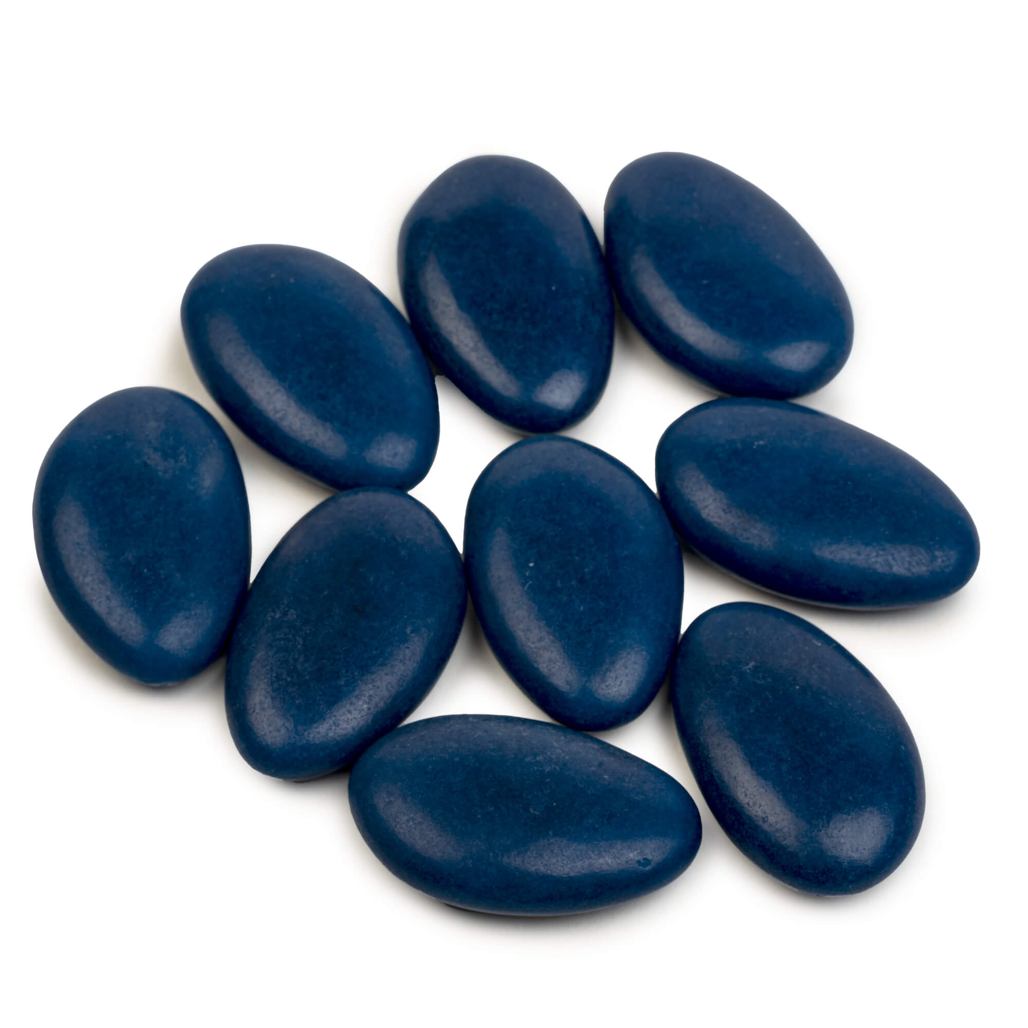 Dragées 70% cacao - bleu marine brillant - boîte de 1 kg.